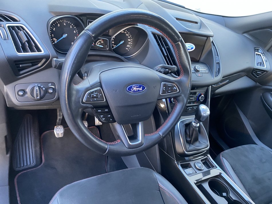 Ford Kuga 1.5 EB ST-Line