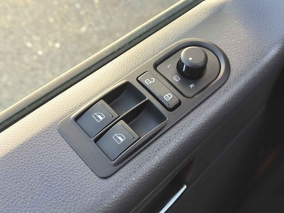 Volkswagen Multivan 2.0TDi 