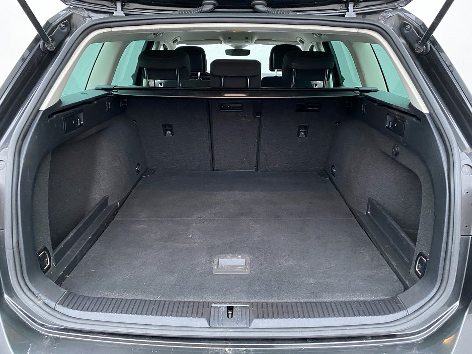 Volkswagen Passat 2.0 TDi 