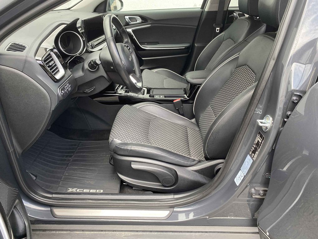 Kia XCeed 1.5 T-GDi TOP
