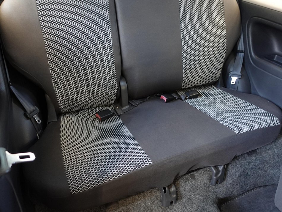 Toyota Yaris 1.0i 