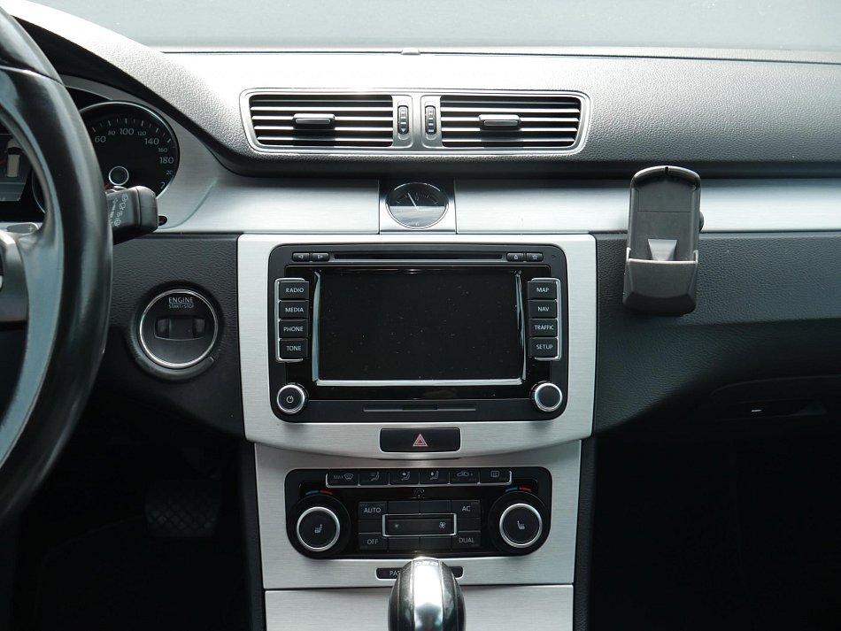 Volkswagen Passat 2.0 TDi 