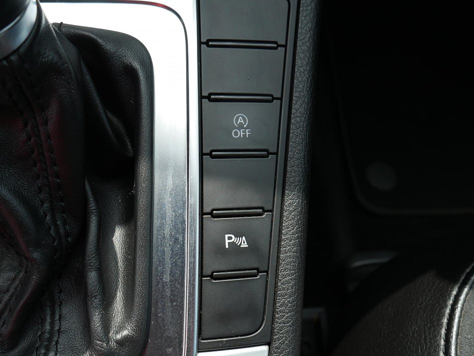 Volkswagen Passat 2.0 TDi 