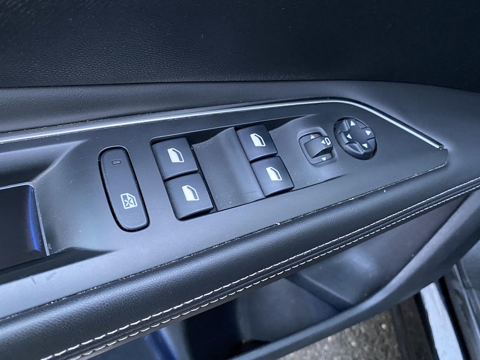 Peugeot 3008 1.2PT Allure