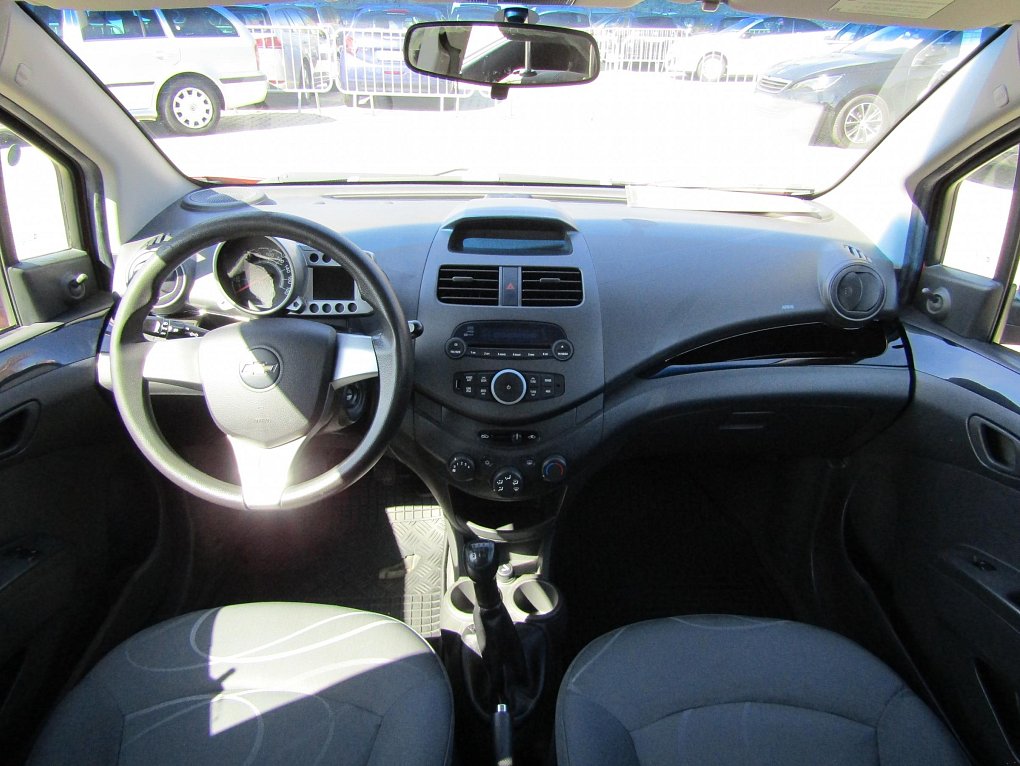 Chevrolet Spark 1.0i 