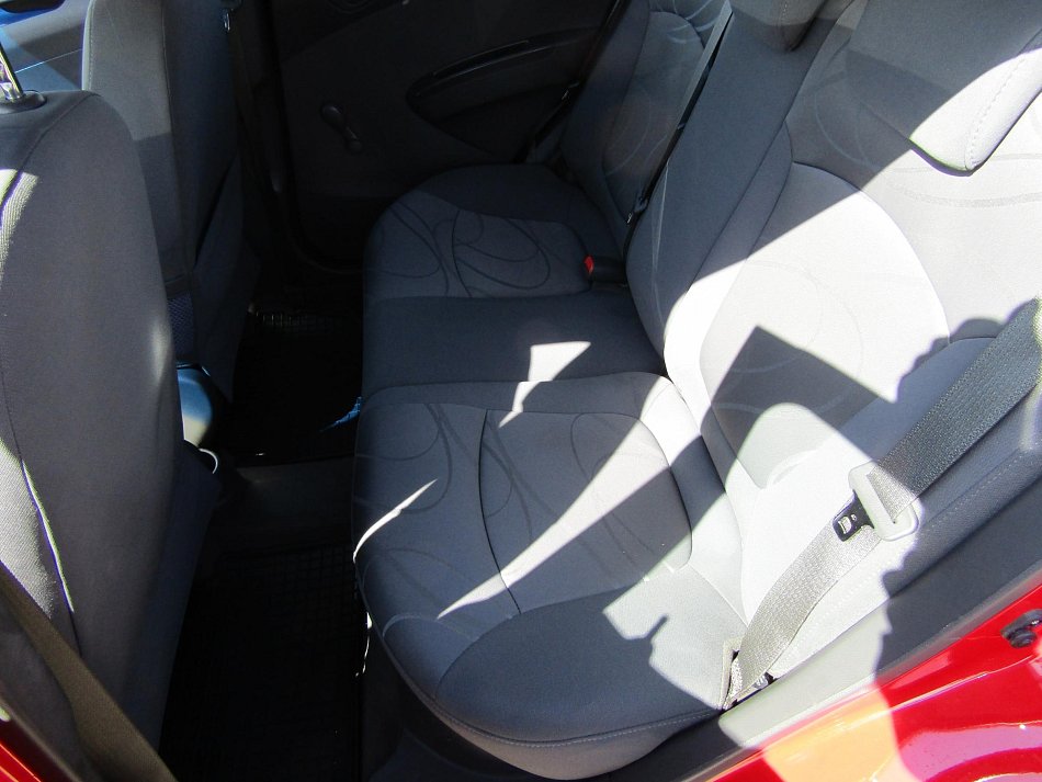 Chevrolet Spark 1.0i 