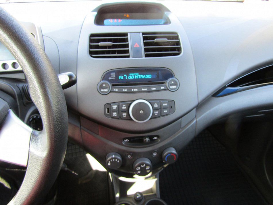 Chevrolet Spark 1.0i 