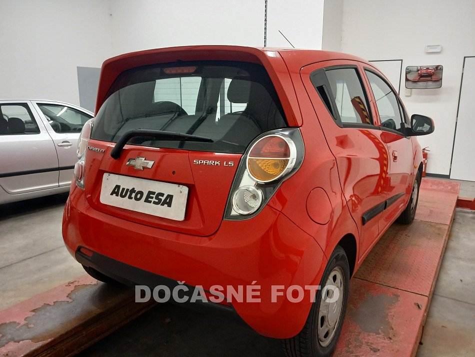 Chevrolet Spark 1.0i 