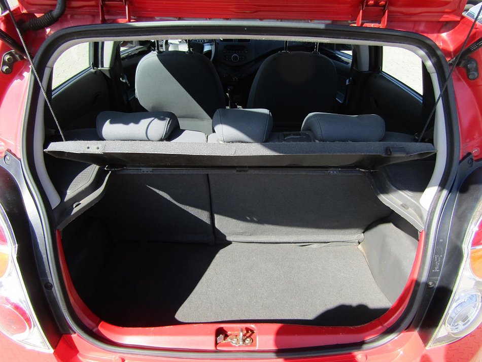 Chevrolet Spark 1.0i 