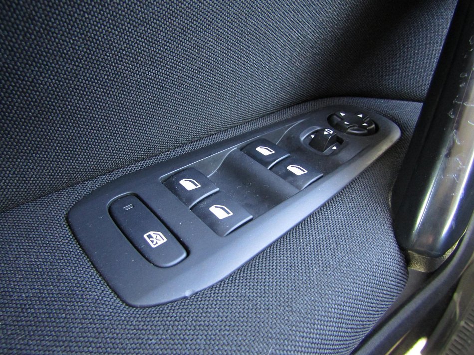 Peugeot 308 1.6 HDi 
