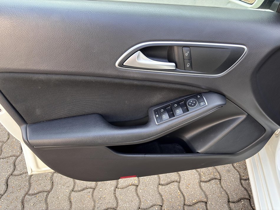 Mercedes-Benz Třída A 1.6i 