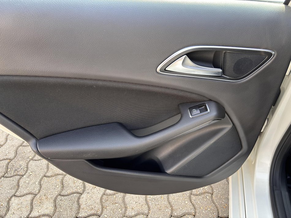 Mercedes-Benz Třída A 1.6i 