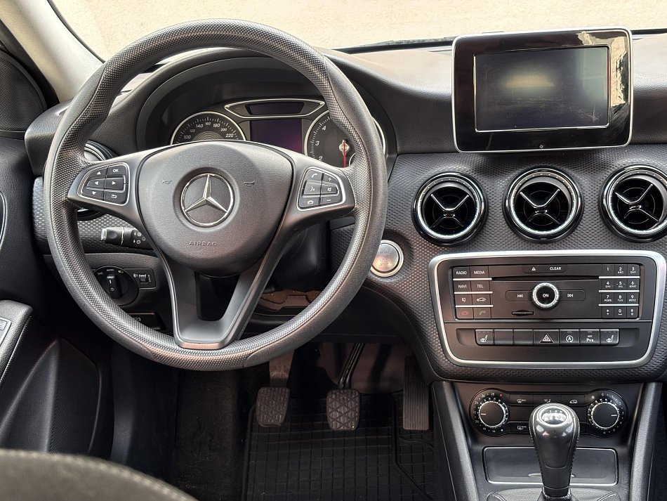 Mercedes-Benz Třída A 1.6i 