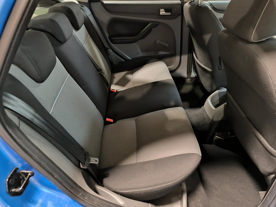 Ford Focus 1.4 16V 