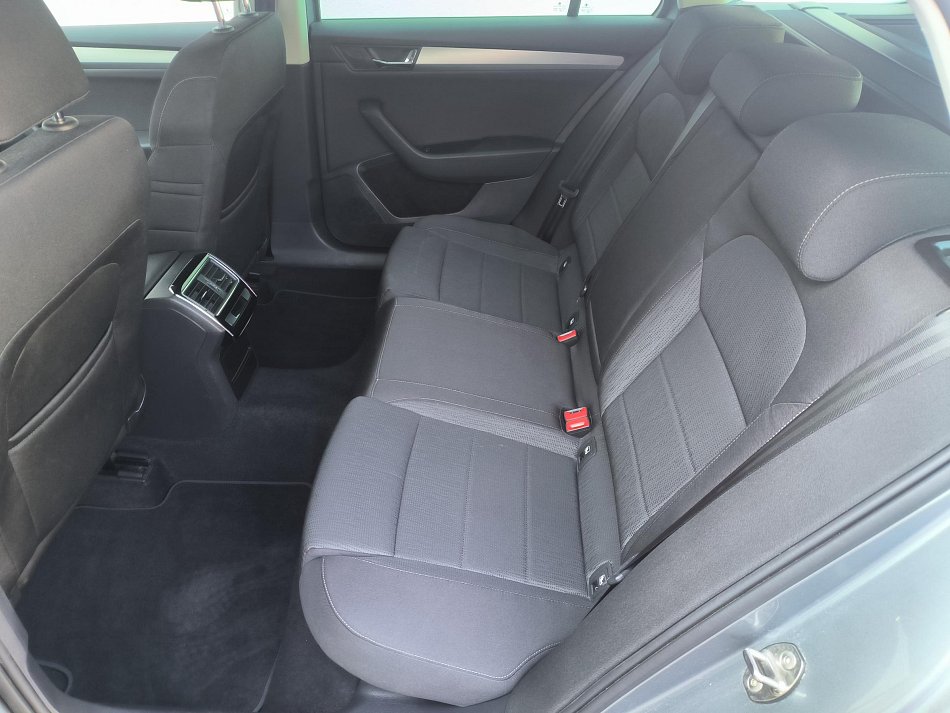 Škoda Superb III 1.4 TSi Ambition