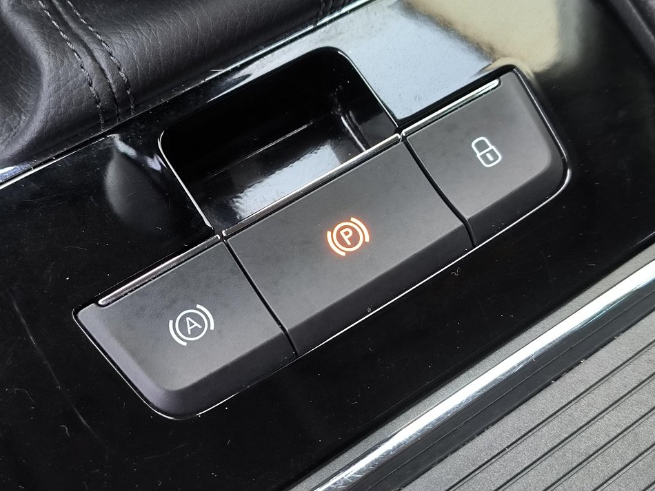 Škoda Superb III 1.4 TSi Ambition
