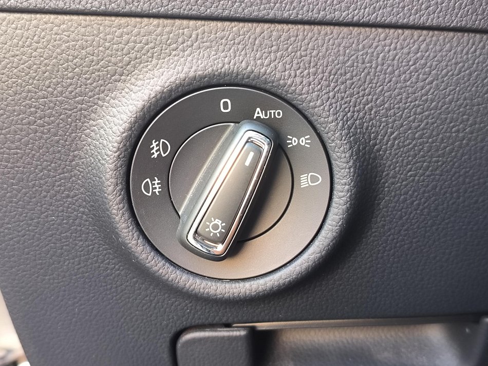 Škoda Superb III 1.4 TSi Ambition