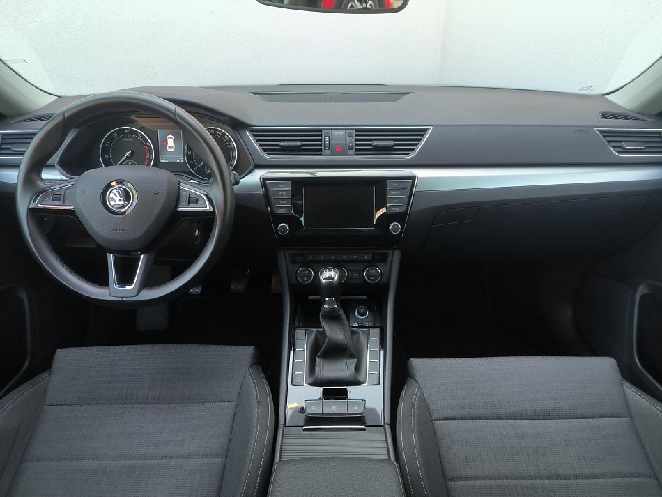 Škoda Superb III 1.4 TSi Ambition