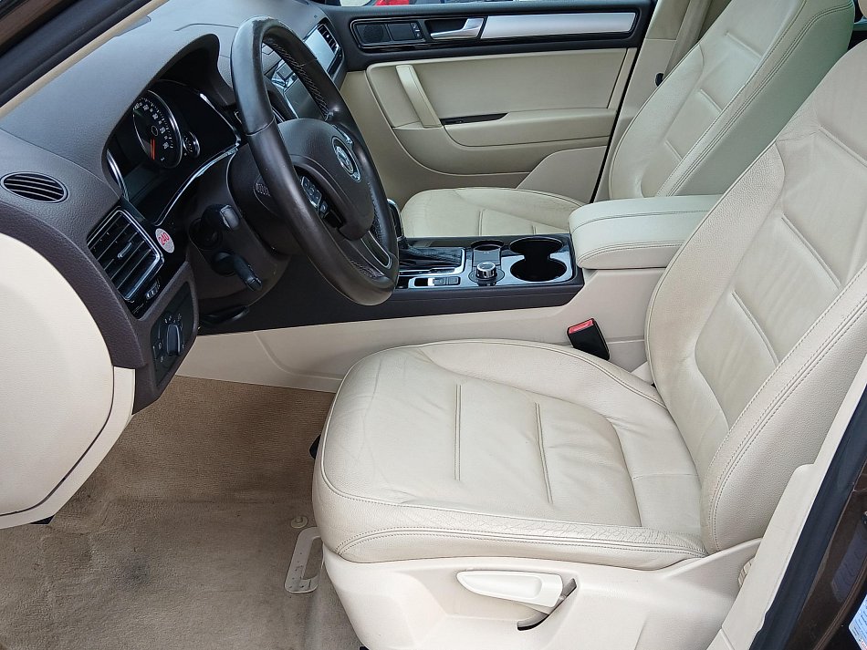 Volkswagen Touareg 3.0 TDi  4x4