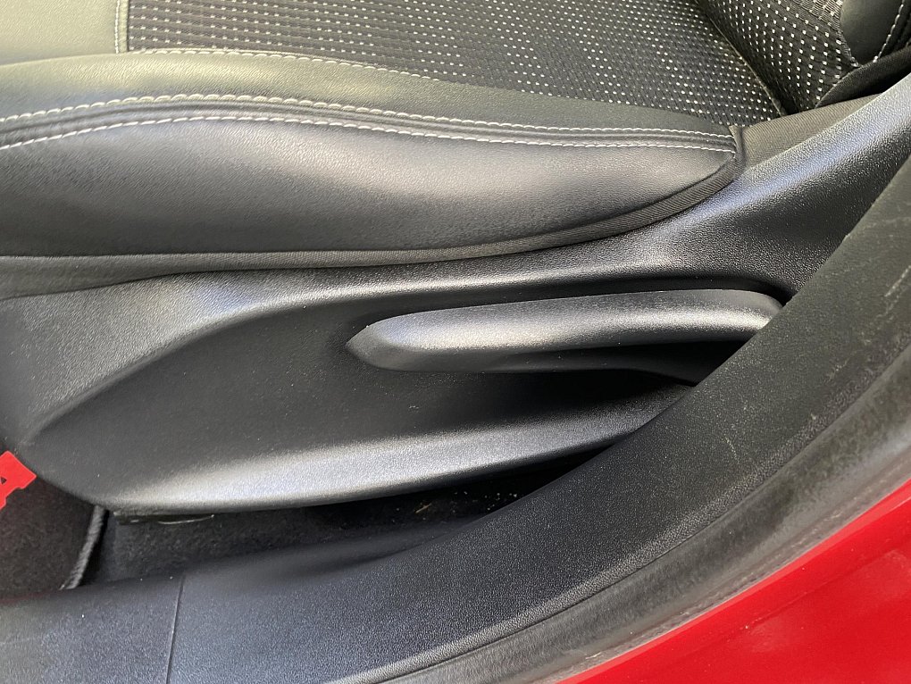 Peugeot 2008 1.2PT Allure