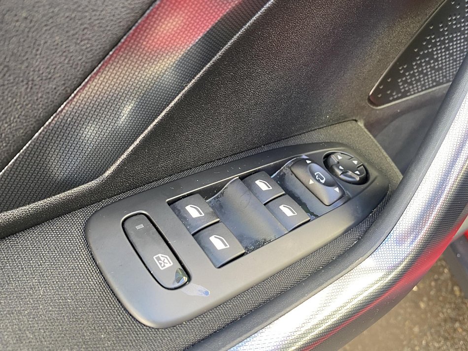 Peugeot 2008 1.2PT Allure