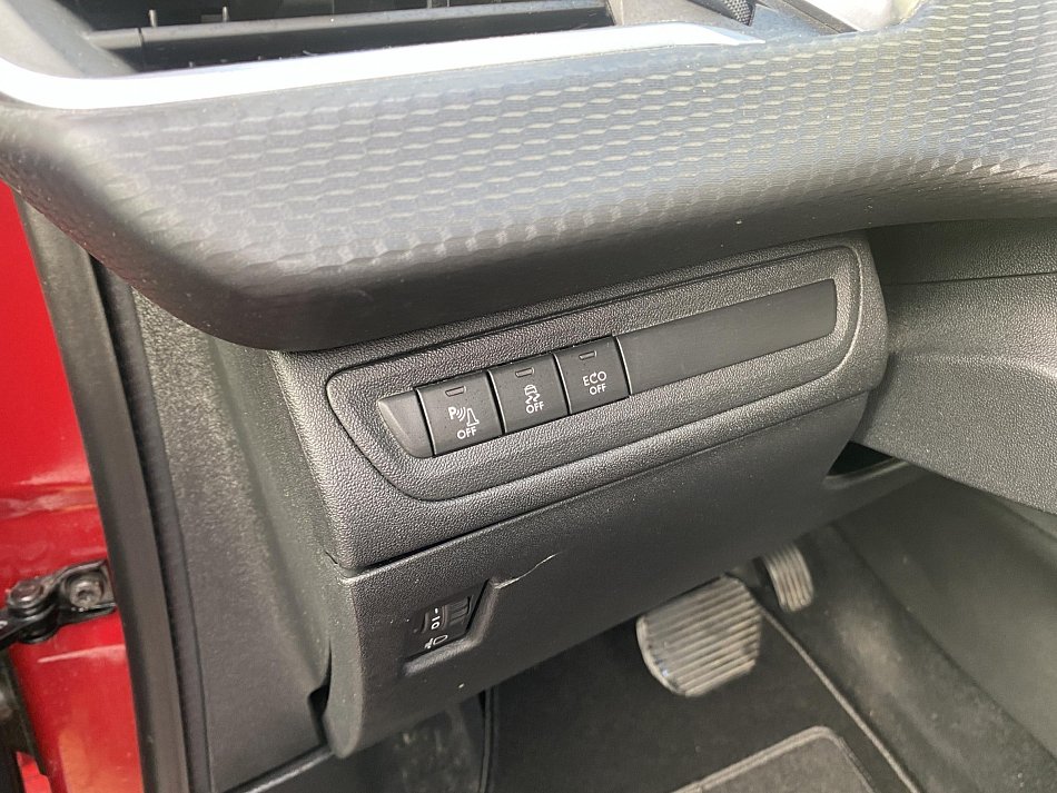 Peugeot 2008 1.2PT Allure