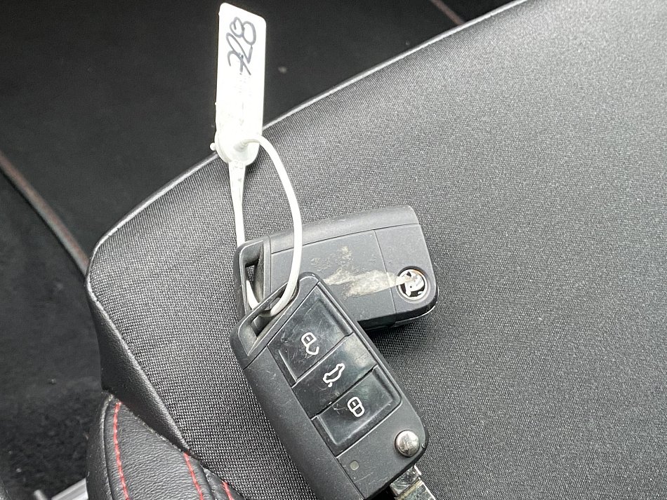 Škoda Octavia III 2.0 TDi RS Challange