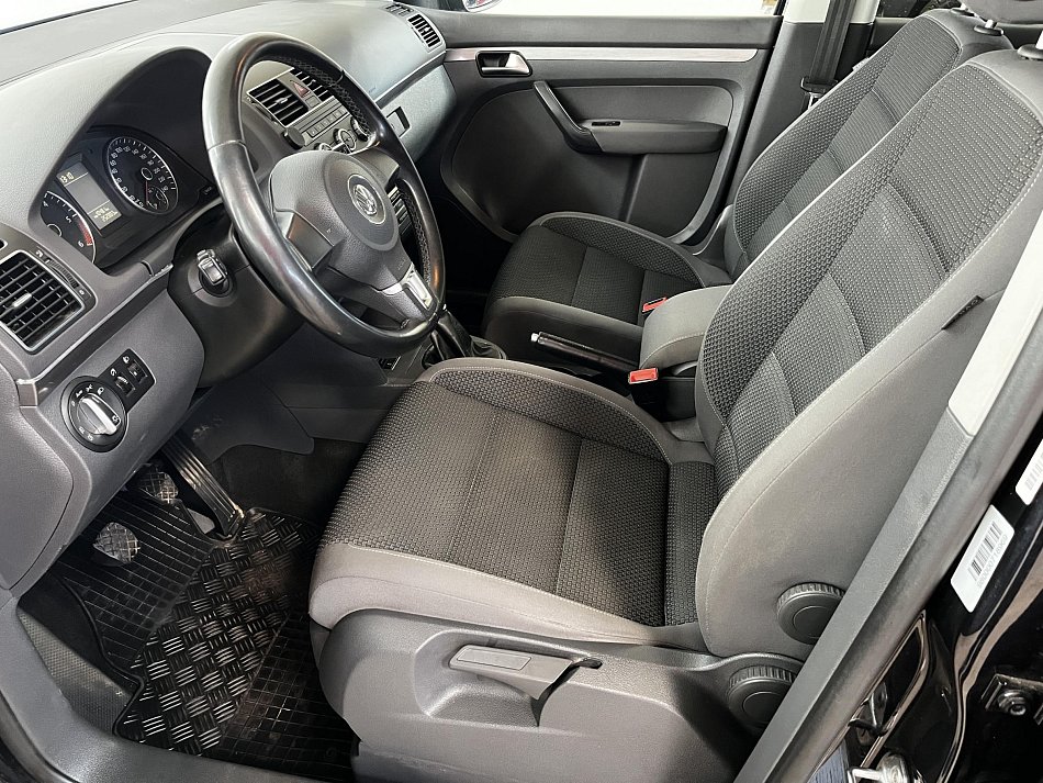 Volkswagen Touran 1.6 TDi 