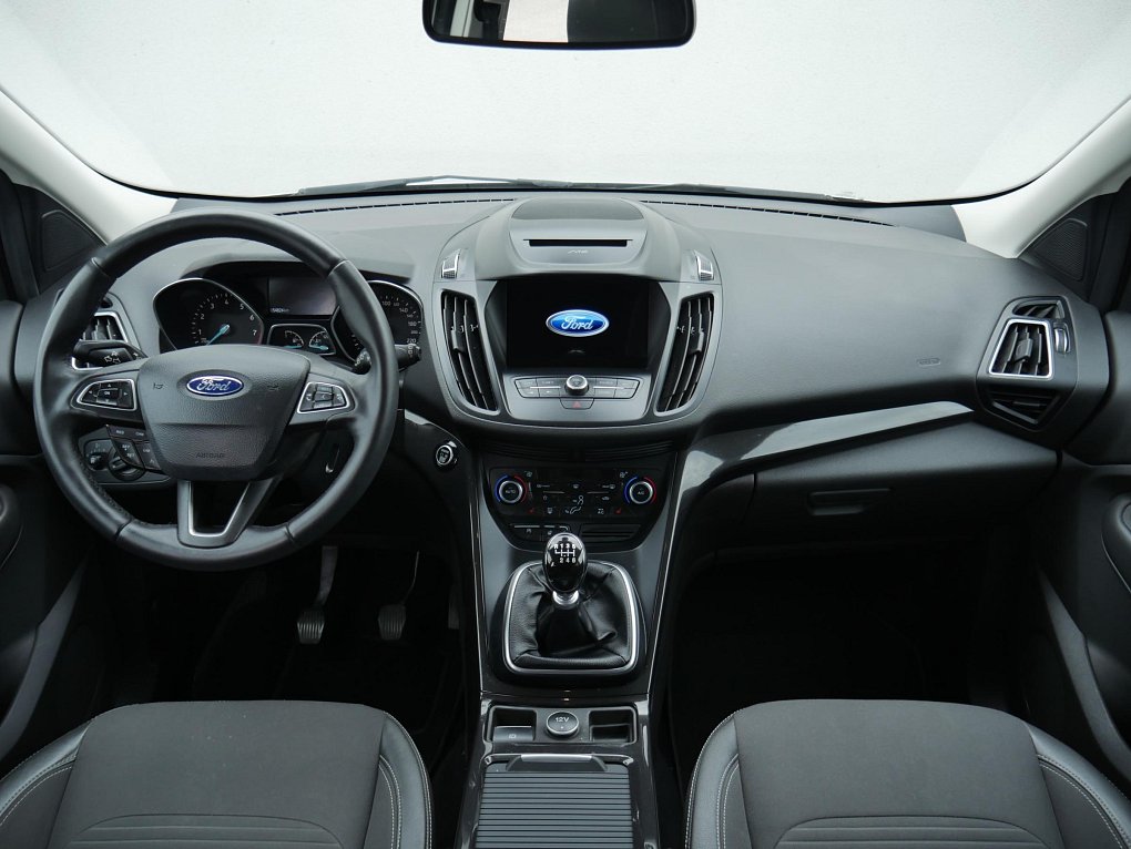 Ford Kuga 1.5 EB Titanium