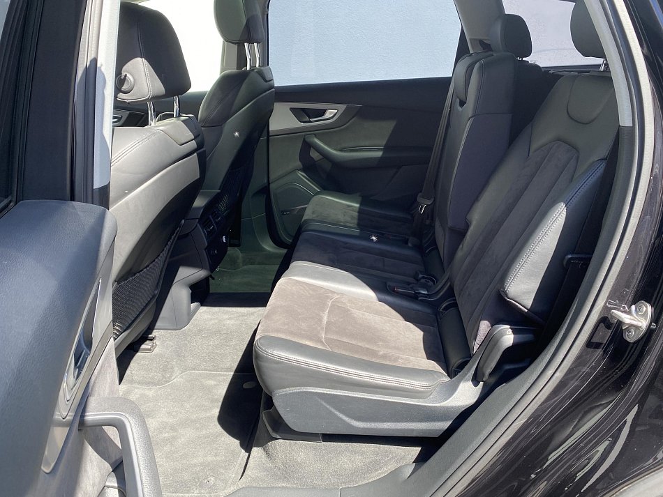 Audi Q7 3.0 V6 TDi  quattro