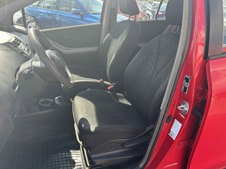 Toyota Yaris 1.0i 