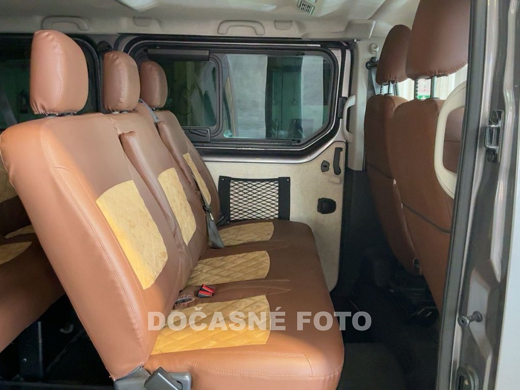 Nissan NV300 1.6dCi Premium 8míst