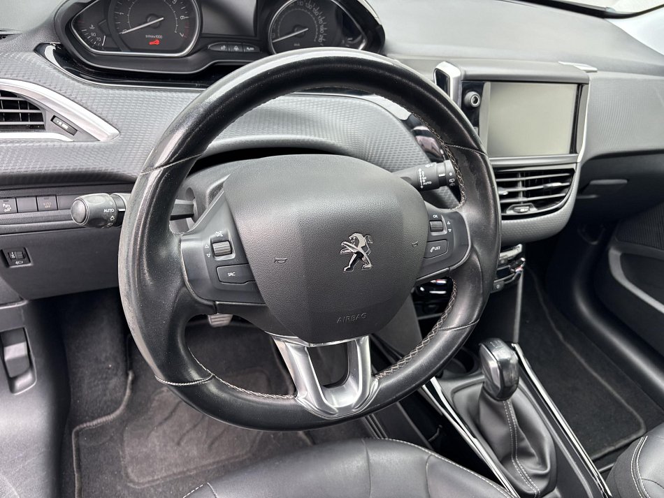 Peugeot 2008 1.2PT Allure