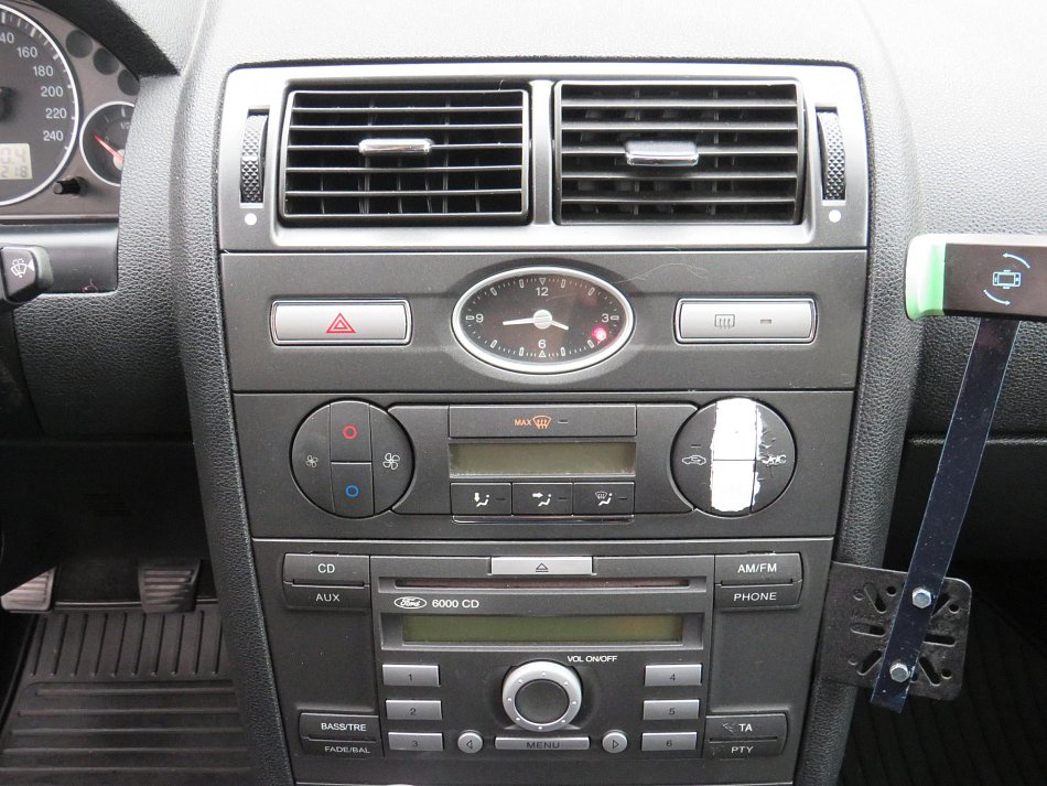 Ford Mondeo 1.8i 