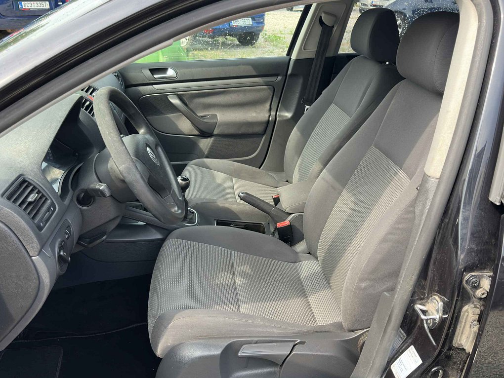 Volkswagen Golf 1.4 MPI 