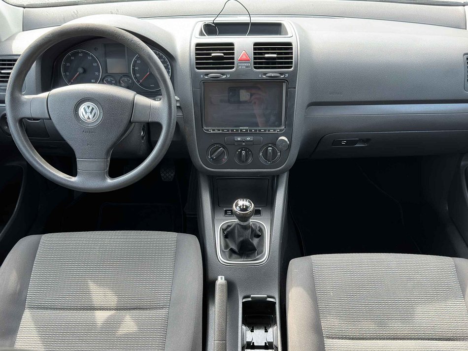 Volkswagen Golf 1.4 MPI 