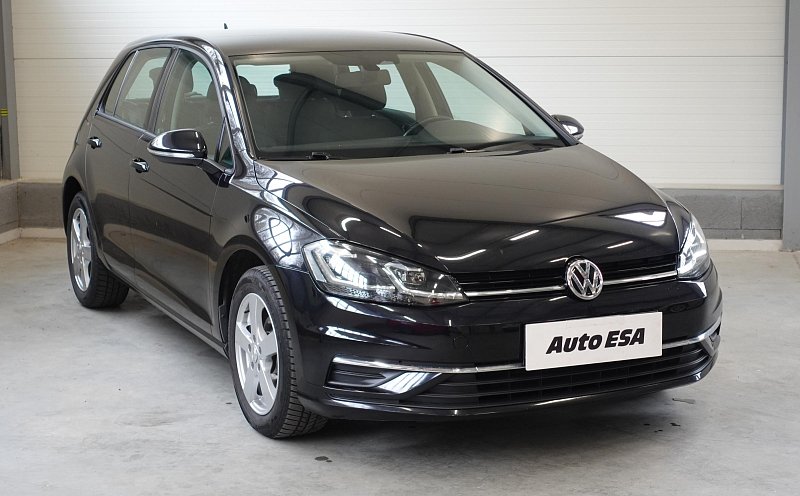 Volkswagen Golf 1.0TSi 