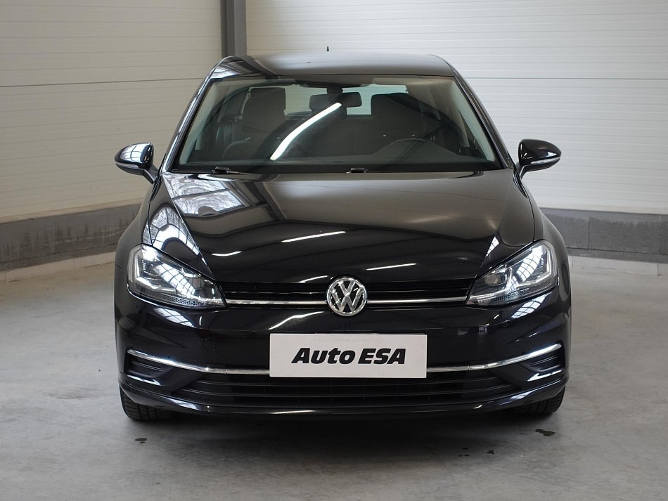Volkswagen Golf 1.0TSi 
