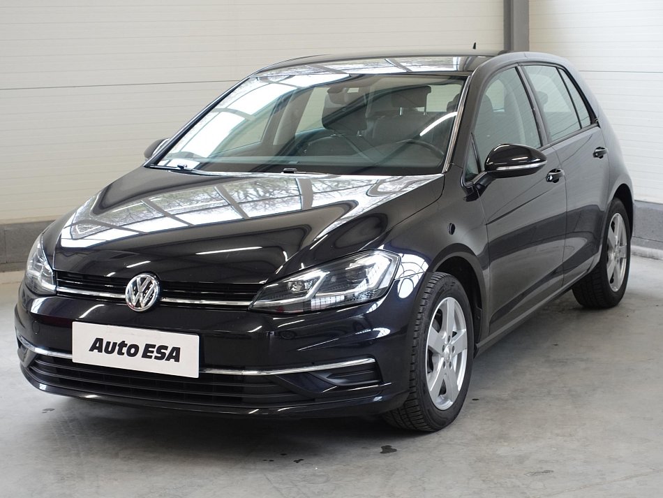 Volkswagen Golf 1.0TSi 
