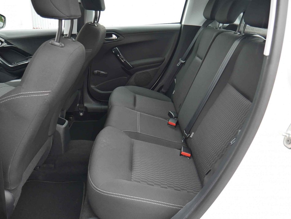 Peugeot 208 1.2 PT 