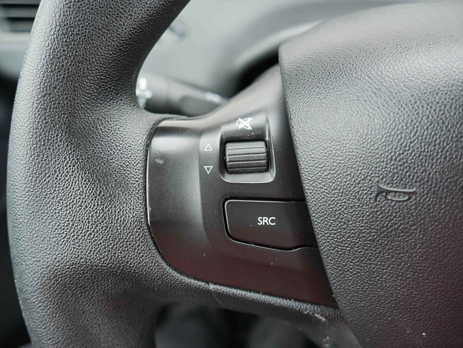 Peugeot 208 1.2 PT 
