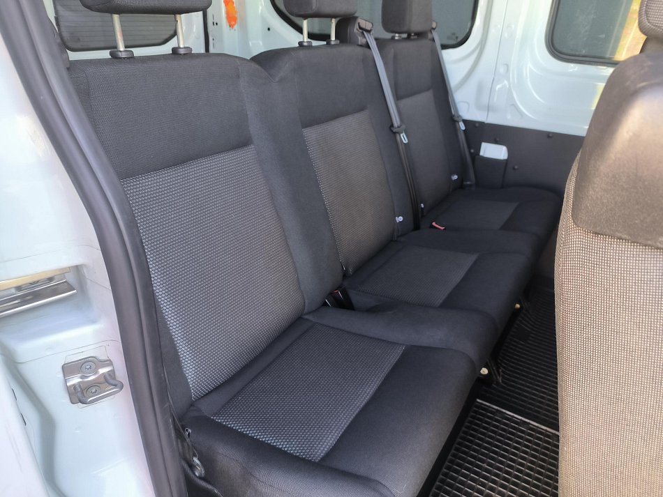 Ford Transit 2.2TDCi  L2H3 9míst