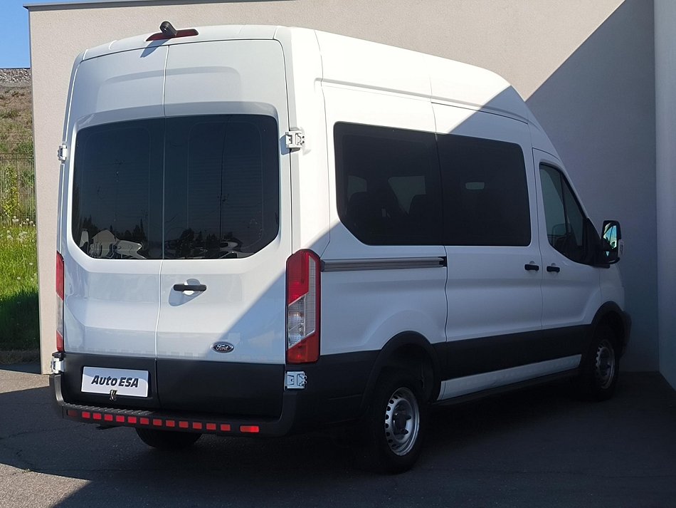 Ford Transit 2.2TDCi  L2H3 9míst