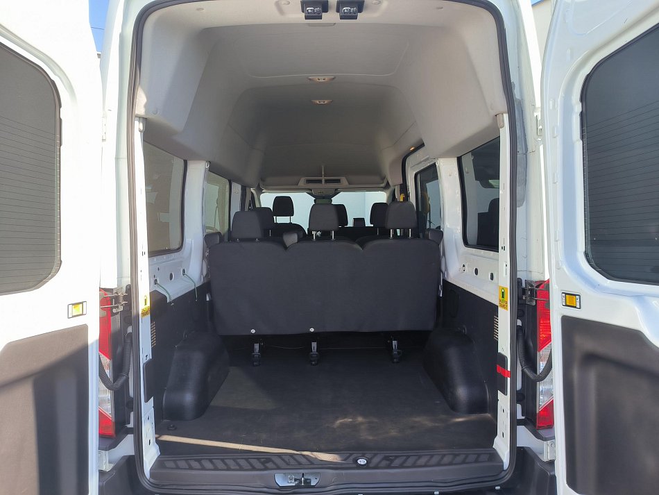 Ford Transit 2.2TDCi  L2H3 9míst