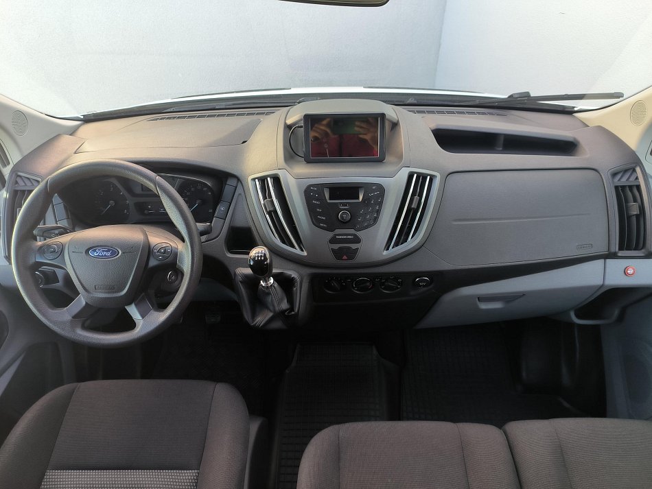 Ford Transit 2.2TDCi  L2H3 9míst