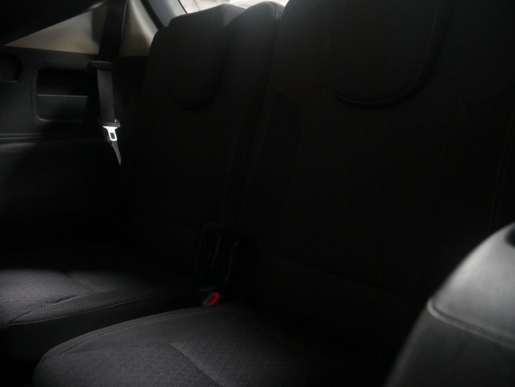 Kia Carens 1.6 GDi Vision