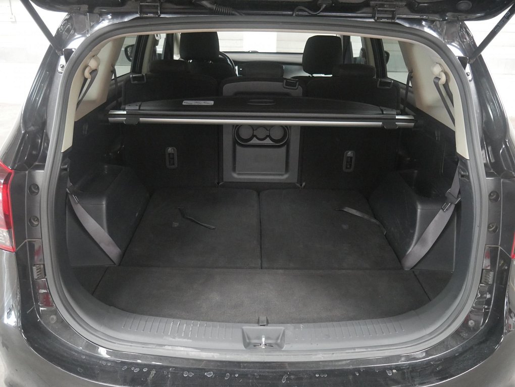 Kia Carens 1.6 GDi Vision