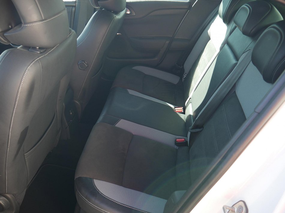 DS Automobiles DS4 1.2 PT 