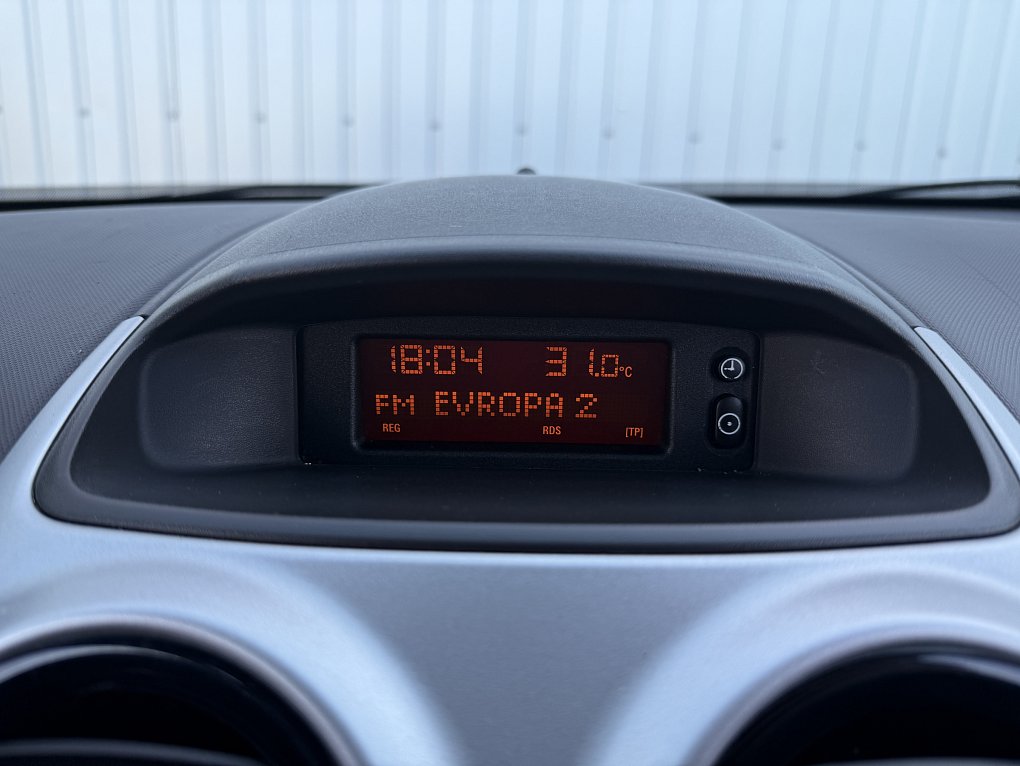 Opel Corsa 1.2 i 