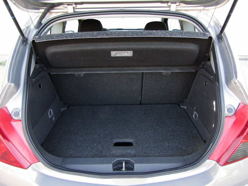 Opel Corsa 1.2 i 